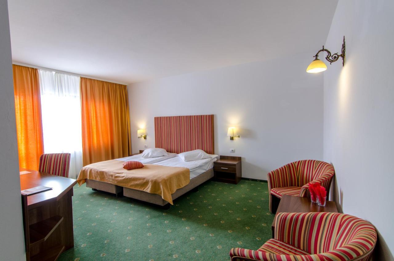 Cheile Gradistei Fundata Resort Εξωτερικό φωτογραφία