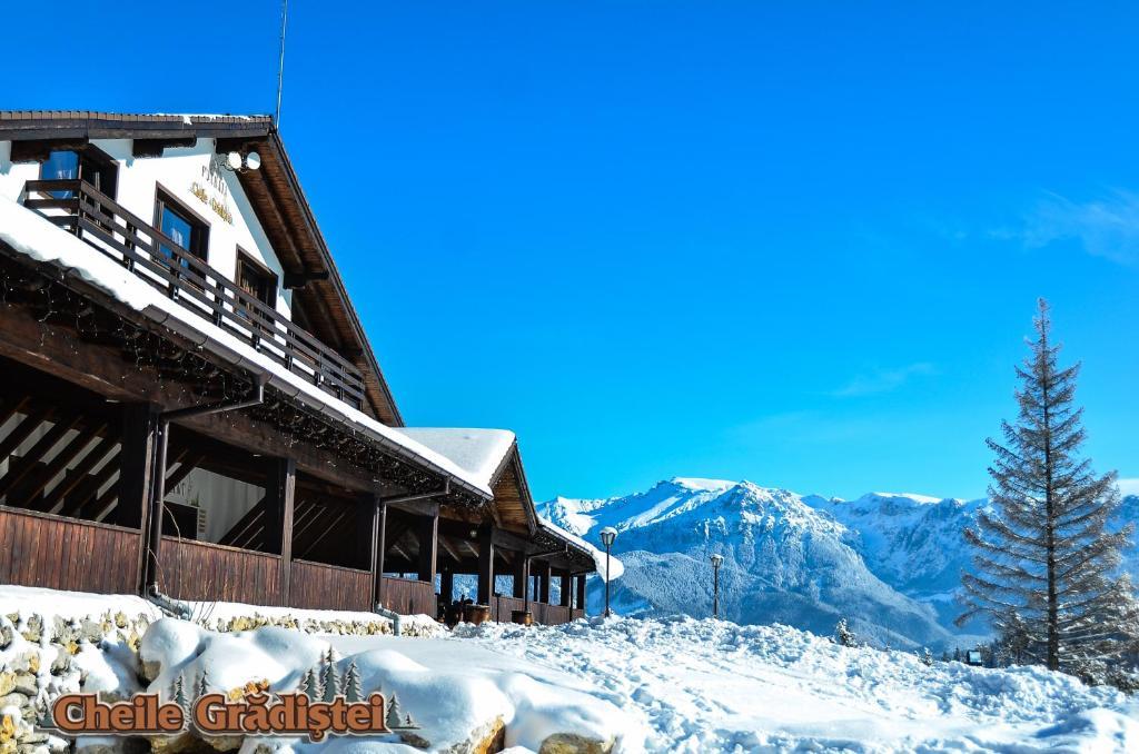Cheile Gradistei Fundata Resort Εξωτερικό φωτογραφία